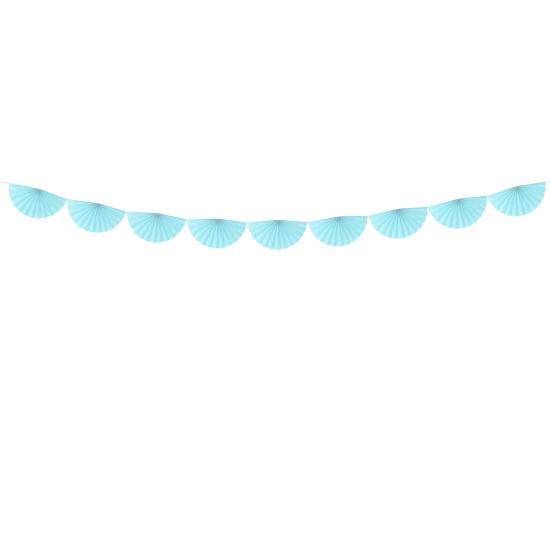 Guirnalda de abanicos de papel decorativos azul cielo