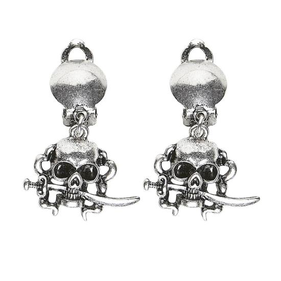 Par de Brincos Pirata com Caveiras