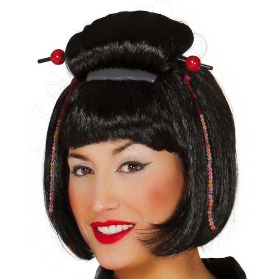 Peruca japonesa com enfeites