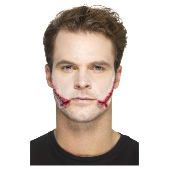 Prótese bucal de látex costurada